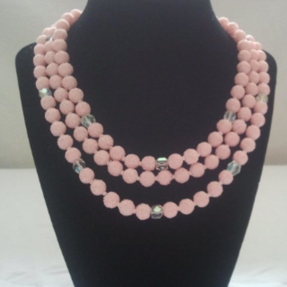 Stunning and Rare 3 Strand Popcorn Bead Necklace - Picture 3 of 5